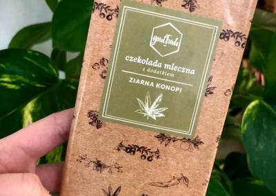 czekolada mleczna z ziarnem konopi